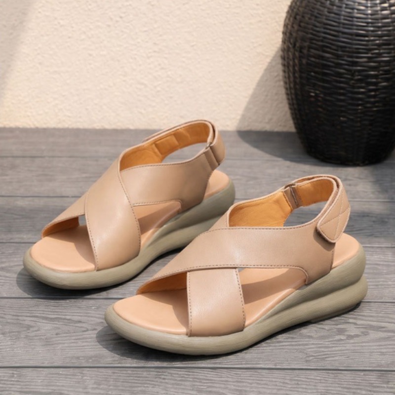 Leather Classic Strap - Klasyczne damskie buty, luksusowe sandały na