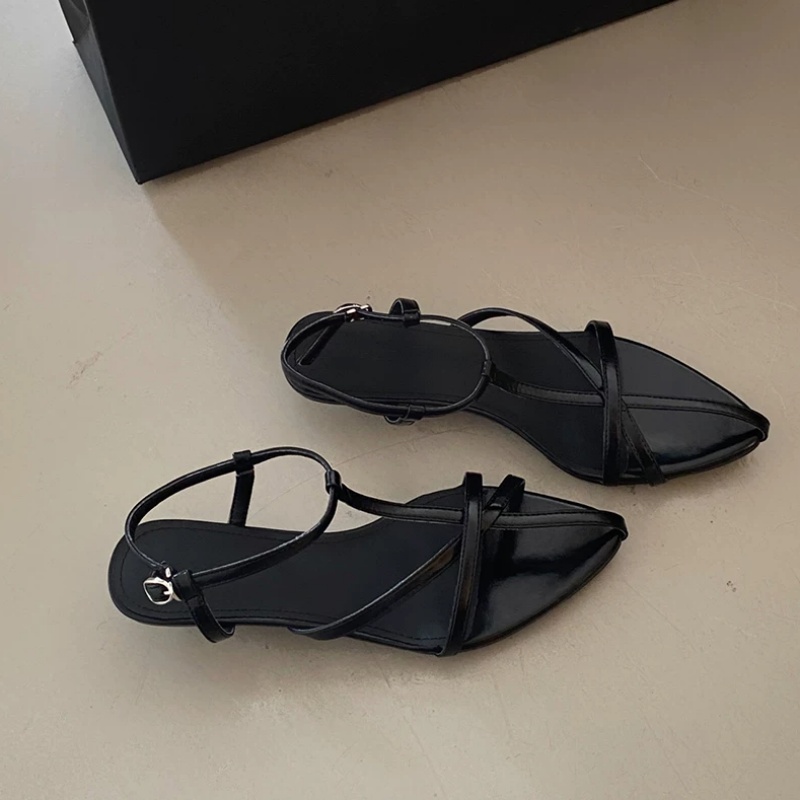 Damskie czarne sandały z lakie – Leather Classic Strap recenzja i cena