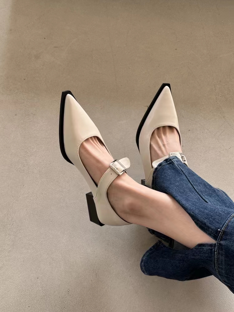 Modne damskie buty Mary Jane,  – Leather Classic Strap recenzja i cena