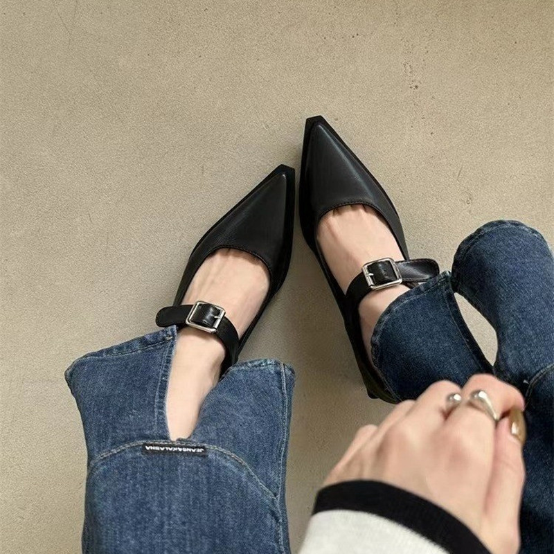 Modne damskie buty Mary Jane,  – Leather Classic Strap recenzja i cena